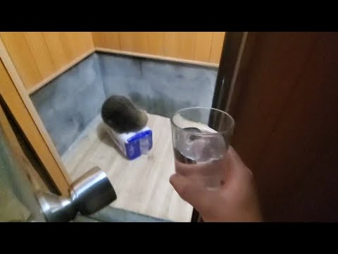 【続編】トイレにいた謎の毛玉に水かけて起こしてみた