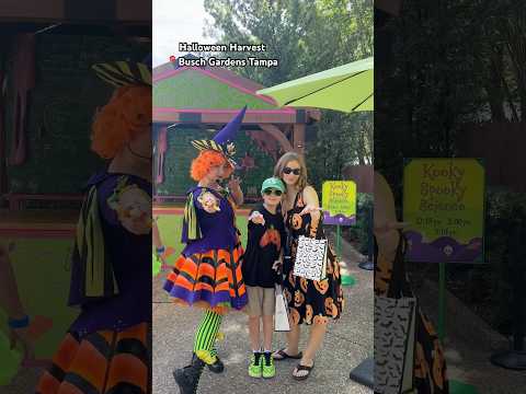 Halloween at Busch Gardens 🎃 #halloween #buschgardens #minivlog #tampa #witch #themepark #candy #fyp