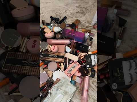 getting rid of my makeup… 😳🚮 #declutter #makeupcollection