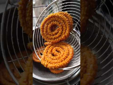 Chakli | Murukku Frying #shorts #clarisascreations #youtubeshorts