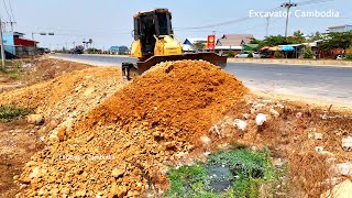 Starting New Project Landfill With Komatsu DR51PX Bulldozer Pushing Soil & 5Ton Truck Unloading soil