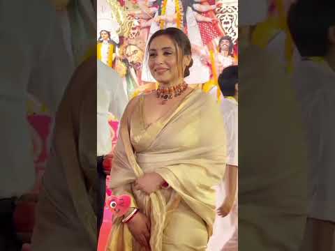 wow 😳 Rani Mukherjee looks so pretty 😍🥰 in this saree 🥰#ranimukherjee#bollywood#supportme#plzsupport