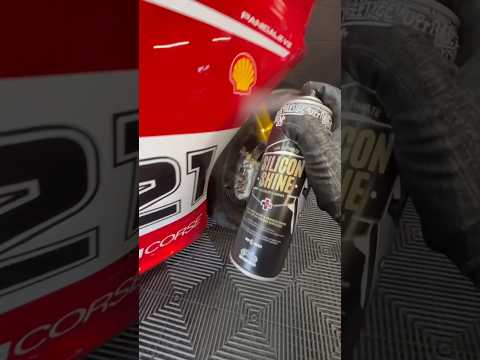 HOW TO CLEAN YOUR MOTO EASIER! #mucoff #cleanbike #howtocleanabike #siliconshine