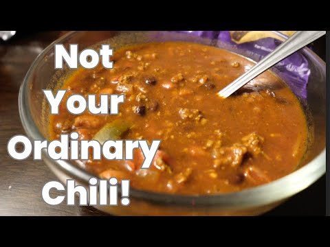 FOOTBALL is BACK and so is CHILI Season!  Simple Chili Recipe // Perfect Chili Recipe for Fall