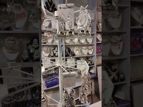 earrings under 500 in delhi market||#youtubeshorts||delhi shopping jewellery shop||bridal jewellery