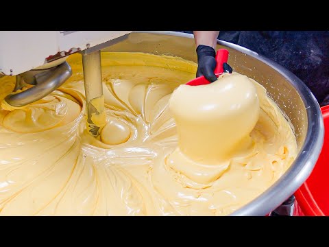 Soft and Sweet! Succulent Butter Dinner Rolls Mass Production Process / 爆漿餐包製作 - Taiwanese Food