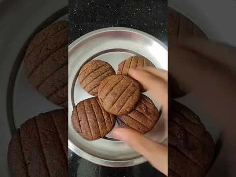 Homemade Ragi Biscuits For Kids 😋#healthysnacksideas #easytastybiscuits#homemadesnacks#shortsvideo