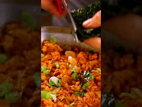 Let’s make super easy and delicious kimchi stir-fried rice! #cooking