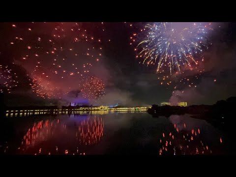 Disney’s Magic Kingdom 4th of July Fireworks Grand Finale