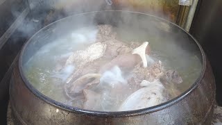 어르신들의 단골 소머리 국밥집" 육수부터 고기 손질까지의 과정  / Do you know gukbap? / korean ox head soup / korean street food