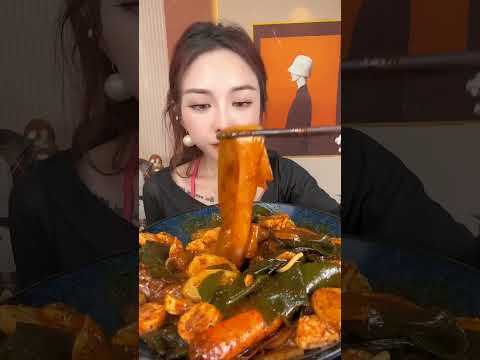 ASMR eating spicy food 🥵🔥#asmr#asmrsounds#asmrfood#shorts#short#food#foodie#viral