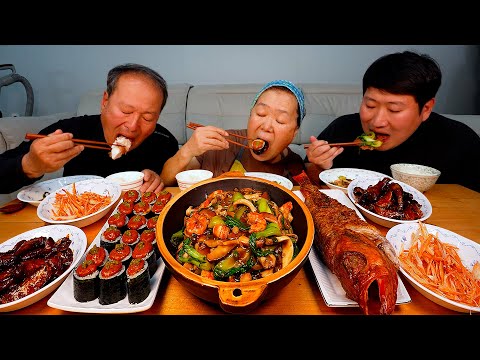 Scorched rice soup with seafood, Sea urchin roe Kimbap! - Mukbang eating show