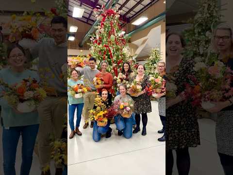 I finally got to host a flower workshop this year. Happy Thanksgiving everyone 🧡