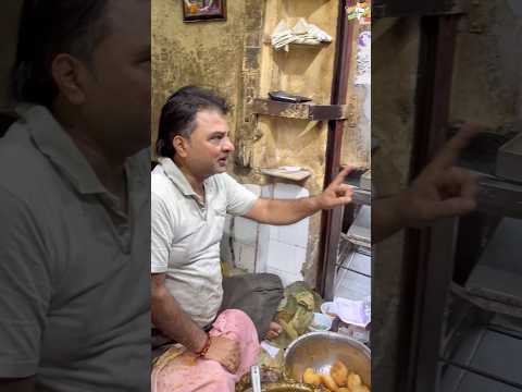 Angry Kachori wala in Kolkata | Kolkata Street Food #kachorilover  #kolkatafoodies  #ytshorts