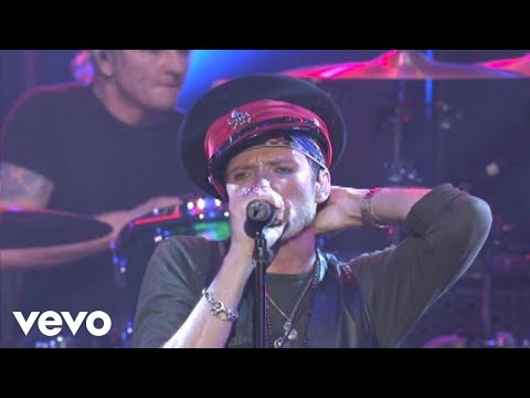 Velvet Revolver - She Builds Quick Machines (Official Nissan Live Performance)