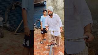 ਸਰਪੰਚ ਦਾ ਮੰਡਾ 👳🏻‍♂️😂#funnyvideo #comedy #trending #viralvideo #shorts #sarpanch #mudah #boy #fun