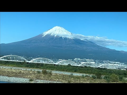 Majestic Mount Fuji from the Shinkansen | 4K