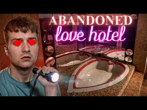 The Tragic Downfall Of America's Love Hotels | 1970's heart-shaped Tubs