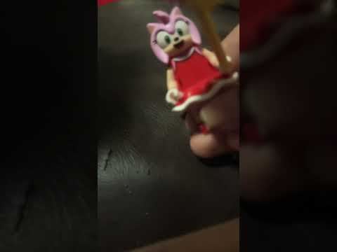 Building Amy rose