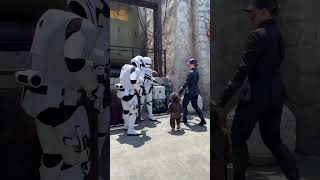 Cute Young Mandalorian Interaction with the Storm Troopers #shorts #mandalorian #galaxysedge