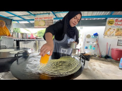 Malaysian Jala Roti at Warung Family Corner, Penang | Street Food