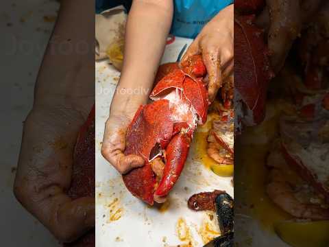 ASMR and Mukbang challenge #youtubeshorts #seafood #lobsterlove