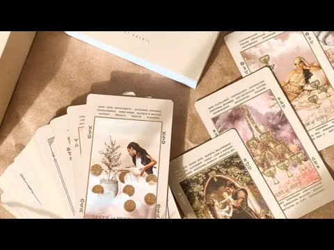 FREE AND PAID LIVE TAROT 😍 LOVE READINGS 🥰 LOVE MESSAGES 😍 SEE THE DESCRIPTION 😘