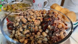 Black-Eyed Peas and Smoked Neckbones