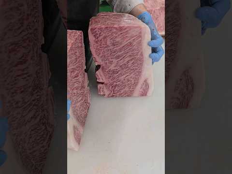 和牛のロースを分割して、少し変わったカットしてみた🥩wagyubeef🐃sirloin🥩ASMR🔉