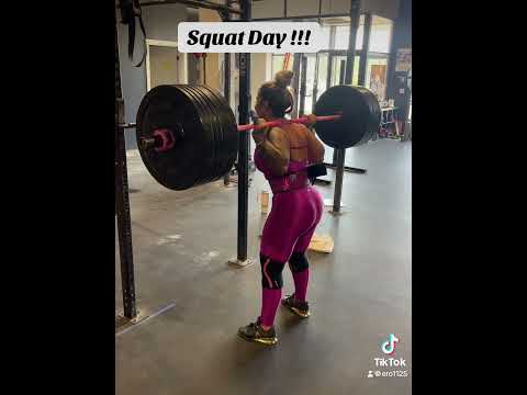 Squat Day!!! #gym #motivation #crossfitt #gymlife #power #fitness #crossfit #legs