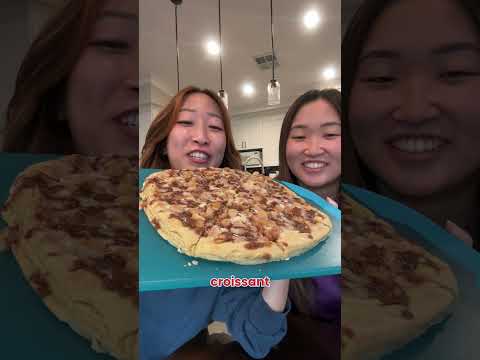 A cinnamon roll breakfast PIZZA taste test! #shorts #vlog #foodreview #mukbang #pizza #groceryhaul