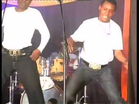 Alick Macheso - Makandidana (Ndezvashe-Eh Album 2007) (Official Video)