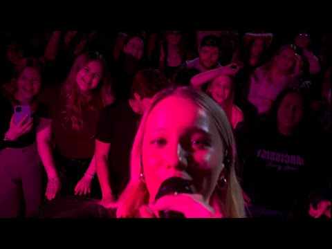 Avery Anna - I Will (When You Do) (4K) - Treat Yourself Nice Tour | Minneapolis 12/15/23