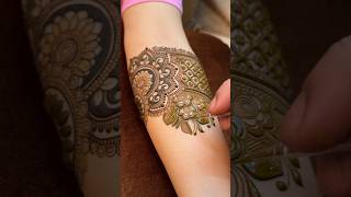 #bridalmehndi #hennadesign #bridalhenna #heena #3dhennatouch #mehndishorts #reels #shorts #short