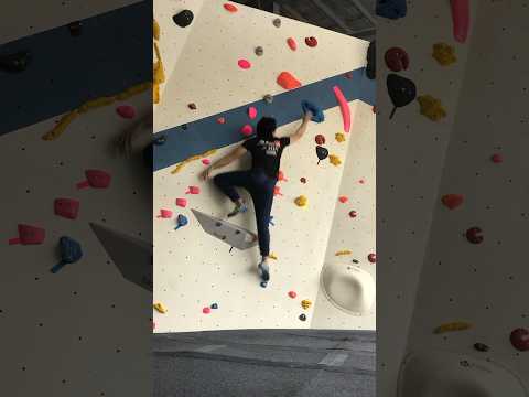 Cute coordination move #bouldering #slab