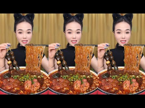 noodles+eggs+pig brain,eating show,mukbang,delicious food