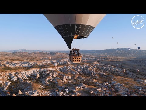 Ben Böhmer live above Cappadocia in Turkey for Cercle