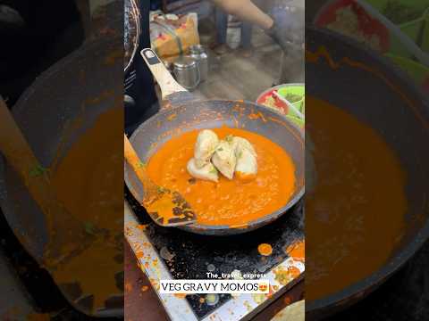 VEG GRAVY MOMOS😍 | Indian street food #shorts #viral #shortsvideo