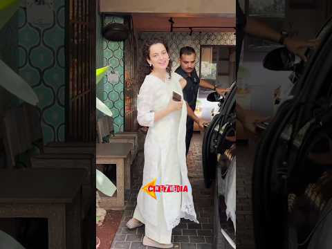 KanganaRanaut spotted at Bandra.. #Kangana #kanganaranaut #cine7media