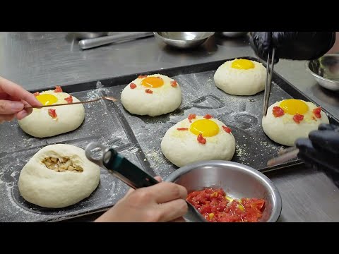 Thai basil chili pork Bread Making Skills  /停不下來的美味!泰式打抛豬肉麵包製作-Taiwan Street Food