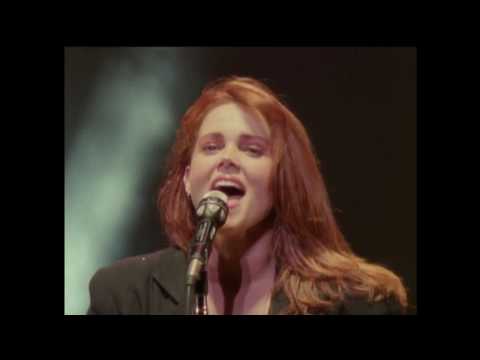 Belinda Carlisle - Heaven is a place on Earth (live)