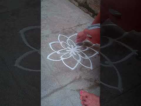 #shortsvideo#rangoli#margalikolam#dailyrangoli#easymuggulu#lakshmi's kolam