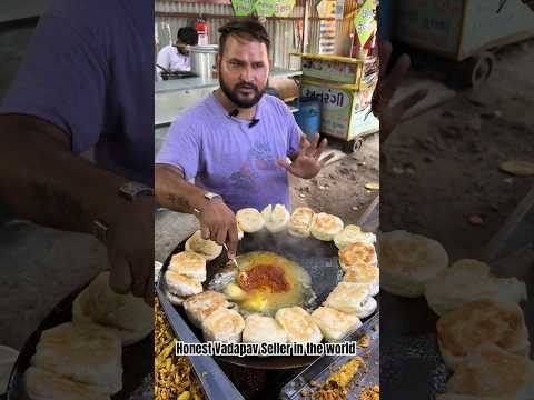 इतना सच कौन बोलता है 😱🤯 #viral #trendingshorts #streetfood #foodie #vadapav #viralshorts