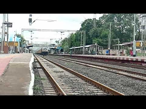 35 घंटे लेट आई 02617 मंगला लक्ष्वदीप एक्सप्रेस| 35 hours late running mangla lakshwadeep express