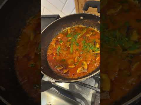 #mushroommasala #mushroomrecipe #spiceyfood #indiancurry #mushroommasala #dinnerrecipe