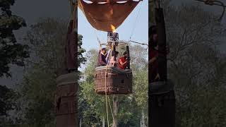 Hot air Baloon ride #hotairballoon #adventure #uptourism #baloonride #picnicwithfriends