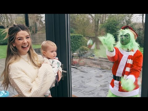 Unexpected Visitor, Team Christmas Fun & 5 Million Subscribers! | Vlogmas Day 13