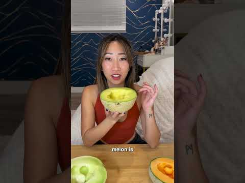 I tried a $100 Crown Melon! #melon #japanese #expensive #foodreview #fruit