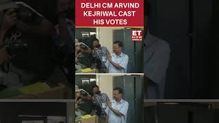 Arvind Kejriwal Casts His Vote In Delhi Along With Wife Sunita Kejriwal | #etnow #arvindkejriwal