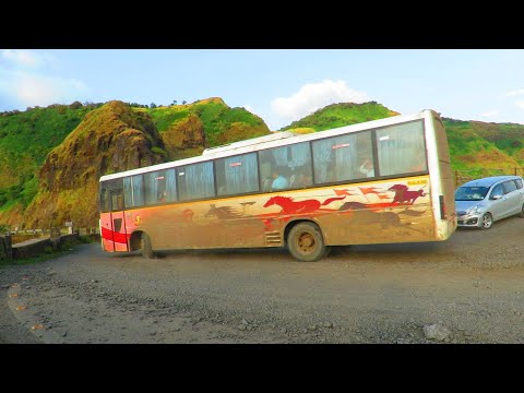 MSRTC PUNE~PANAJI SHIVSHAHI BUS AT GAGANBAWDA GHAT~WORST ROAD CONDITION AT GHAT